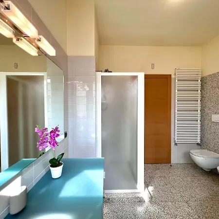 Bergamoinhouse Airport * Bergamo