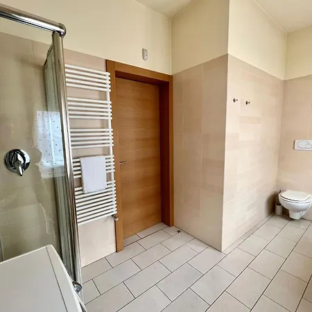 Gasthof Bergamoinhouse Airport