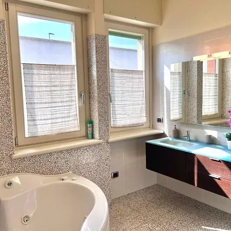 Gasthof Bergamoinhouse Airport