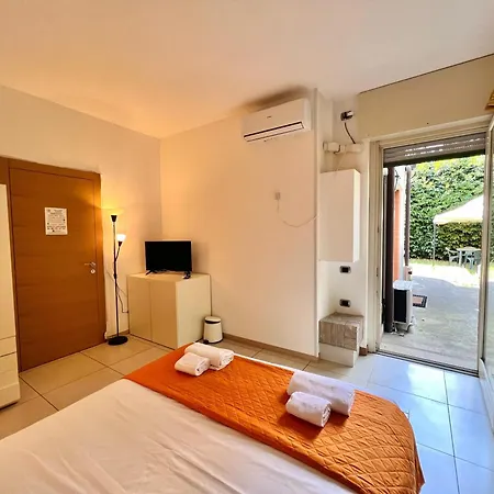 Bergamoinhouse Airport *