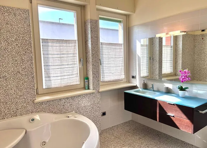 Pensionat Bergamoinhouse Airport