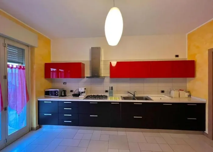 Bergamoinhouse Airport Pensionat *