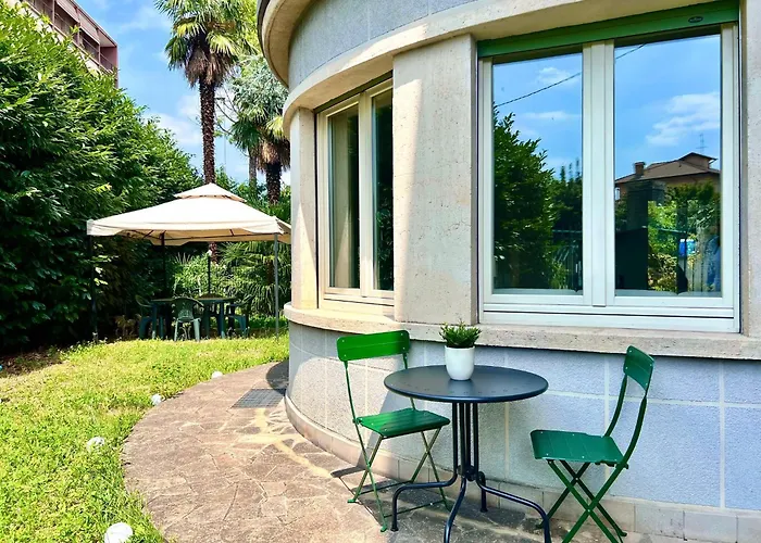 Bergamoinhouse Airport Pensionat