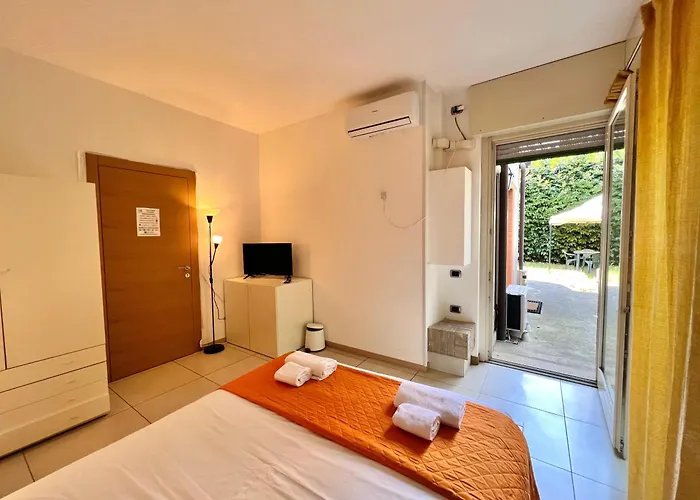 Bergamoinhouse Airport *